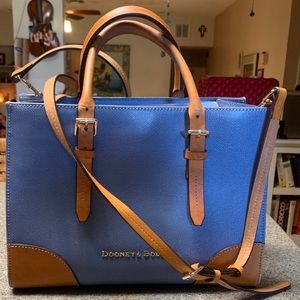 Dooney & Bourke bag